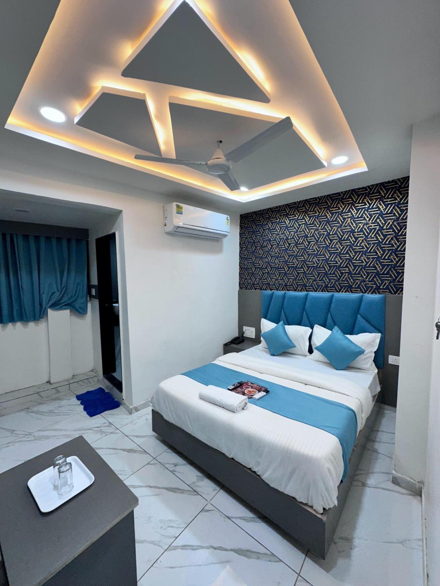 Hotel The Pacific Ahmedabad Airport Екстер'єр фото